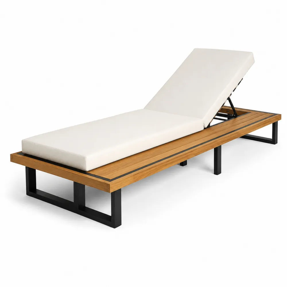 Chaise longue en bois avec cadre métallique et coussin beige
